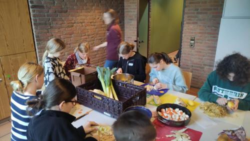 Gruendonnerstag für Kinder und Jugendliche 2024