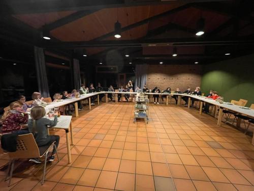 Gruendonnerstag für Kinder und Jugendliche 2024